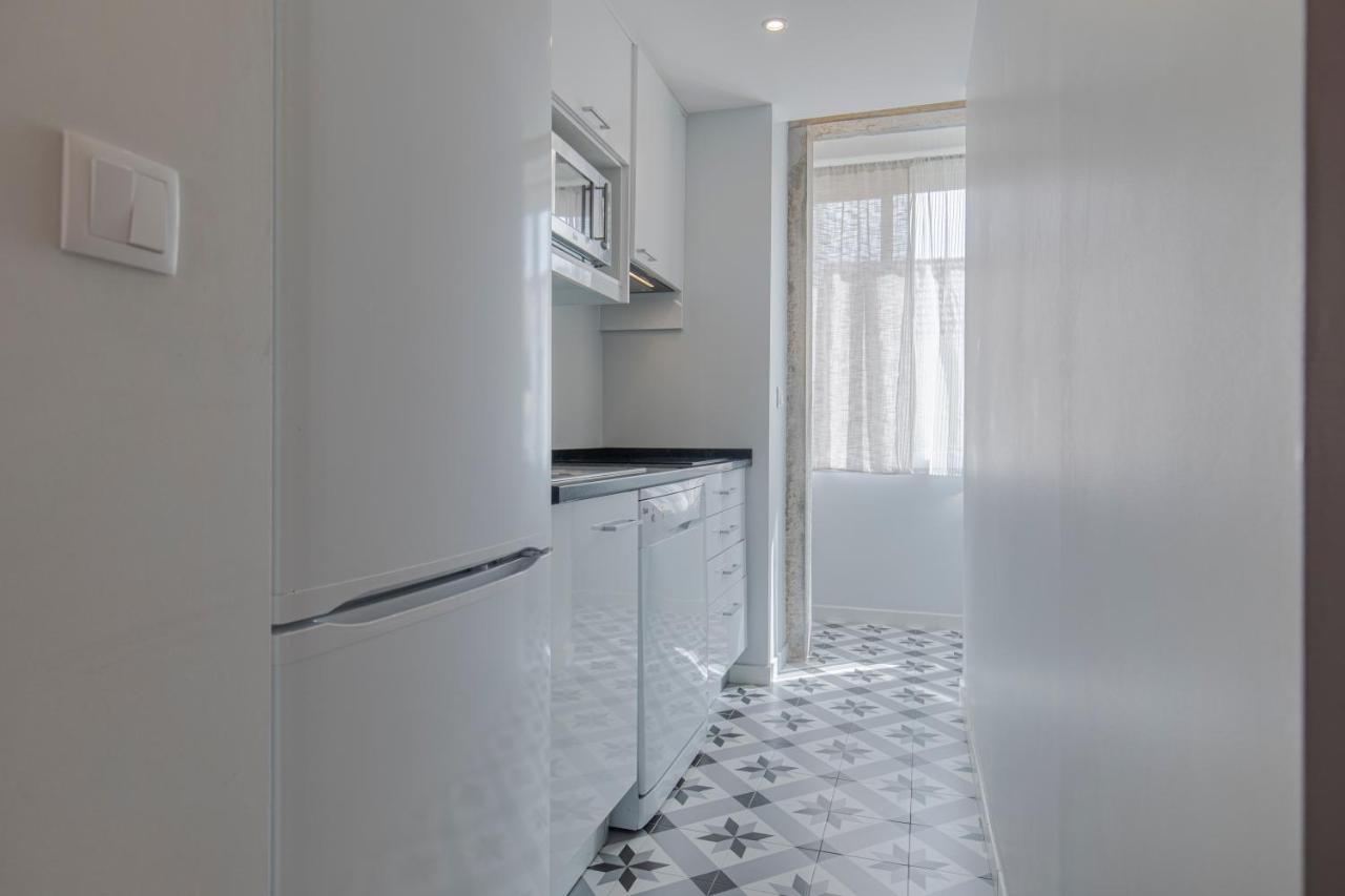 Graceful 2Bdr Duplex Apartment By Lovelystay Лиссабон Экстерьер фото